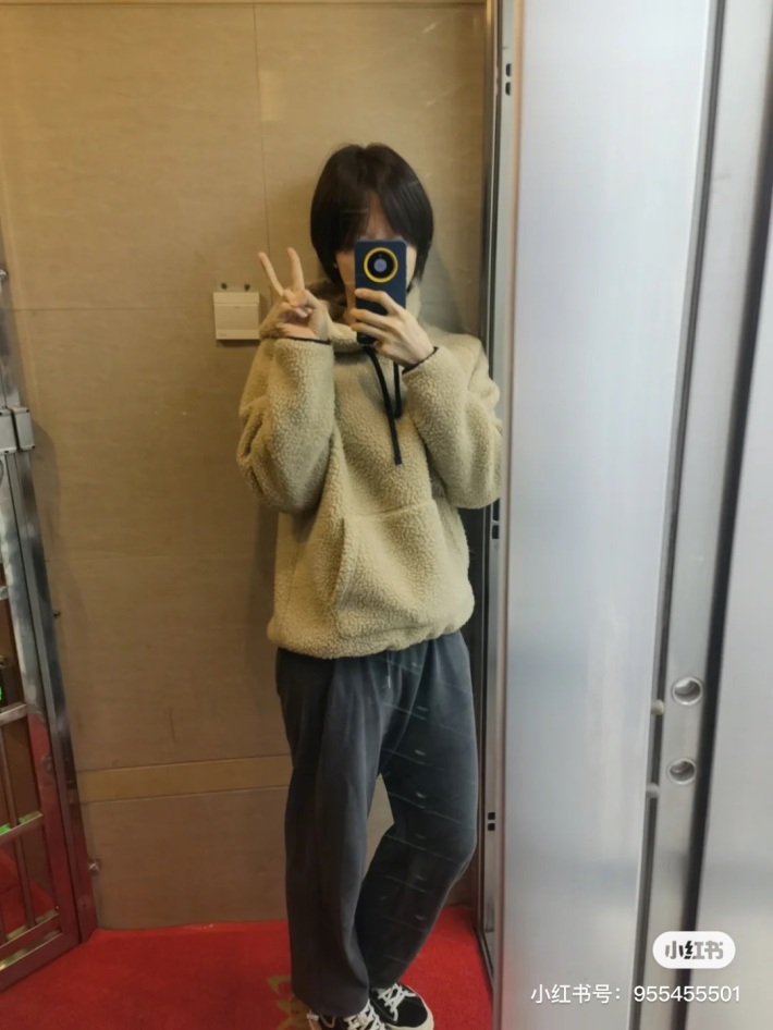 220 件颗粒绒连帽款 清货联系