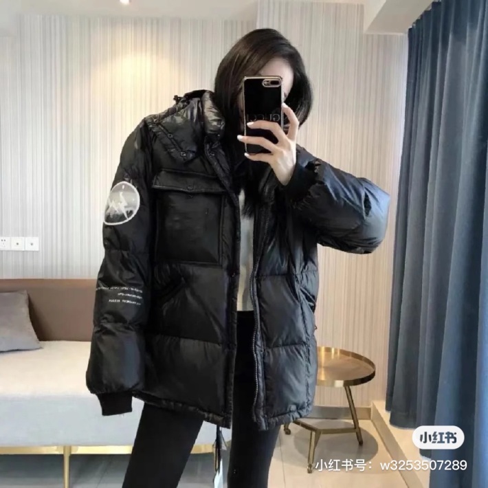 蒙口羽绒服 400 多件 支持配货 100 件起配