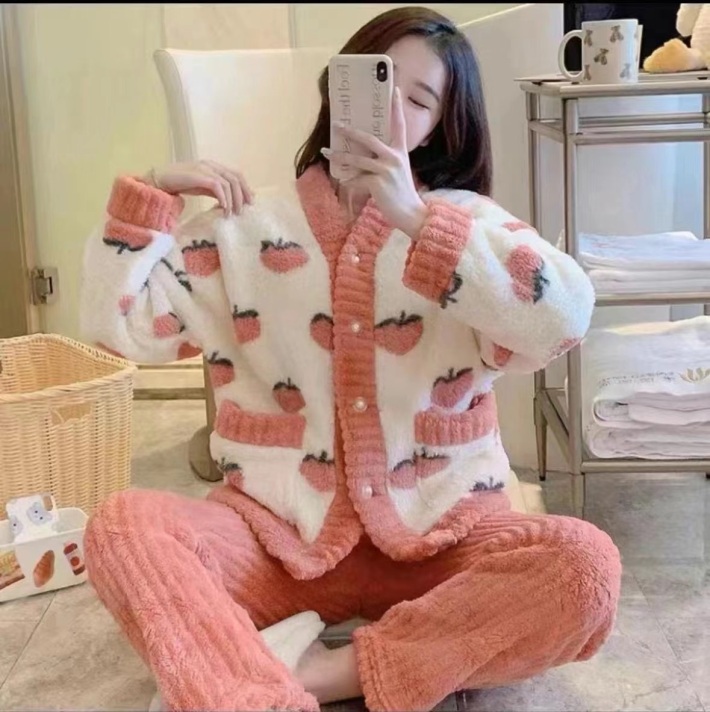 睡衣 3000 套 清货配货都可以