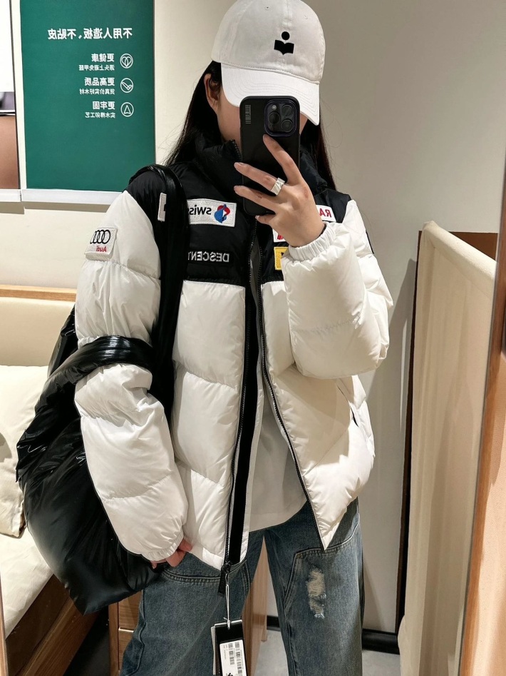 迪桑特羽绒服 2000 联名款 三标齐全 清货配货