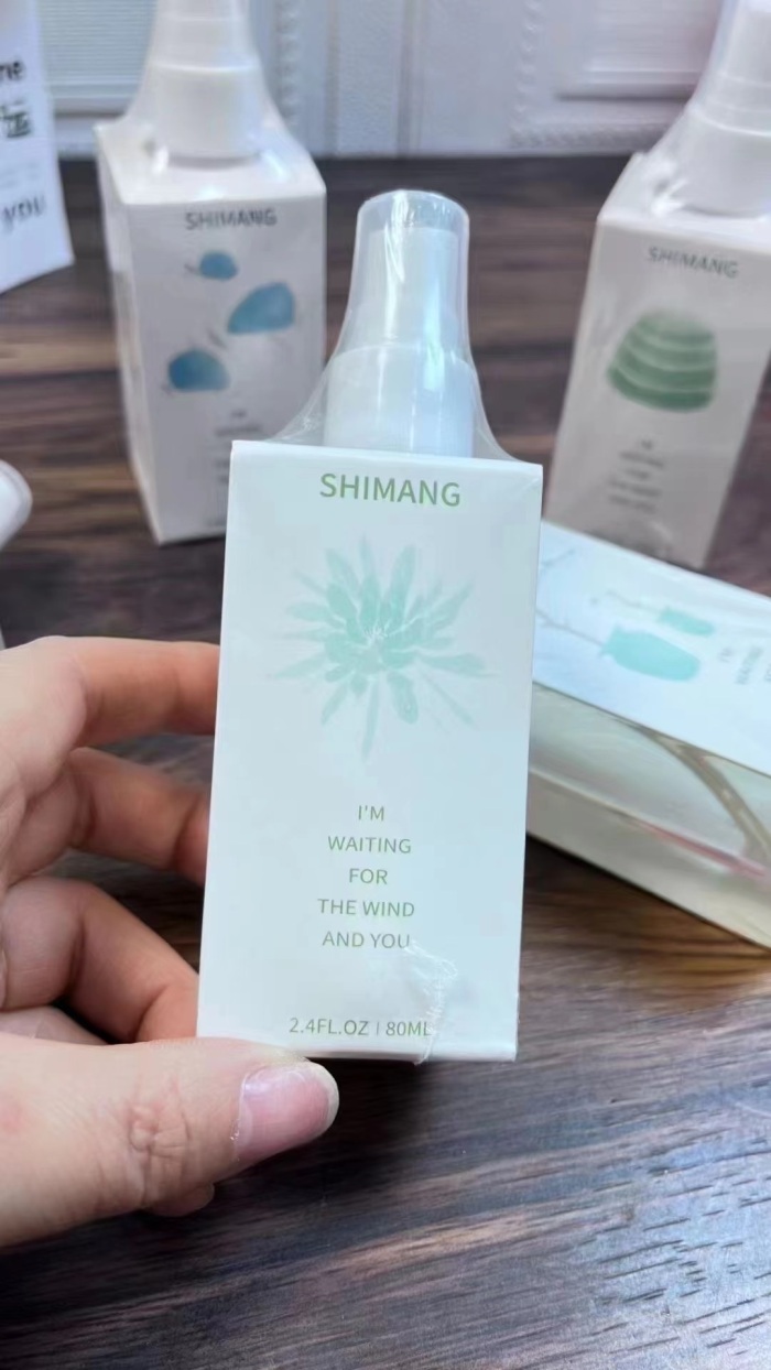 香水一箱108，一瓶80毫升，还有30多箱。日期到26年