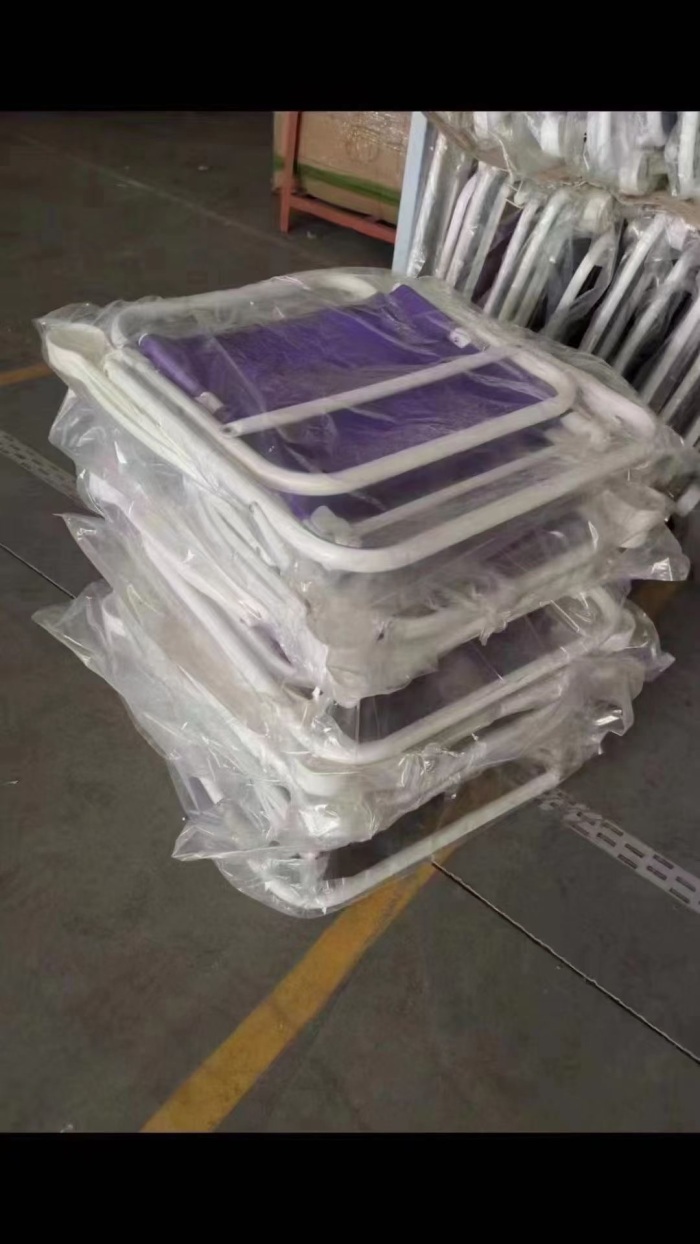 折叠躺椅1000套左右，价格便宜，适合装柜，1x元