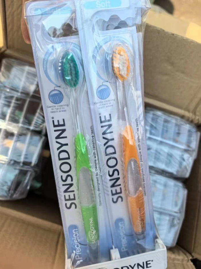 进口品牌舒适达牙刷20000只，毛毛钱一支