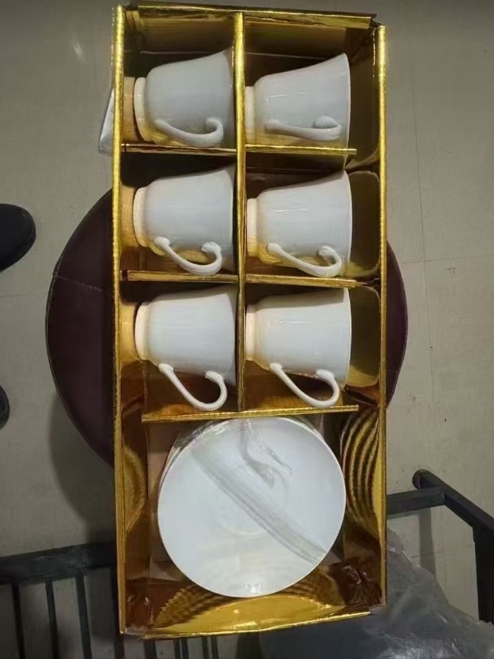 陶瓷套装12件套，6杯6碟，120000套原箱原件，11元一套，支持分货。