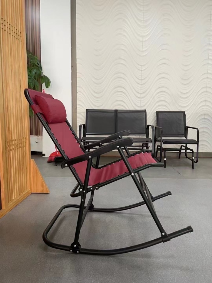 可折叠摇椅，带靠枕，520多张，65方刚好一条柜 有实力的来