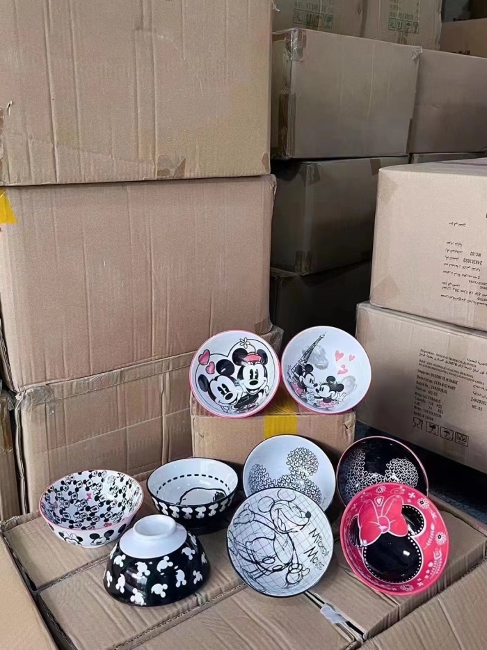 迪士尼儿童饭碗，便宜清货，一万个