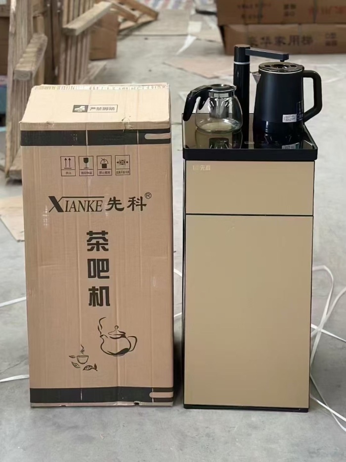 半自动茶吧机450台，发货品牌颜色随机 机身高：90Cm，外箱尺寸37×37×79， 一口价99元一台。 不议价。