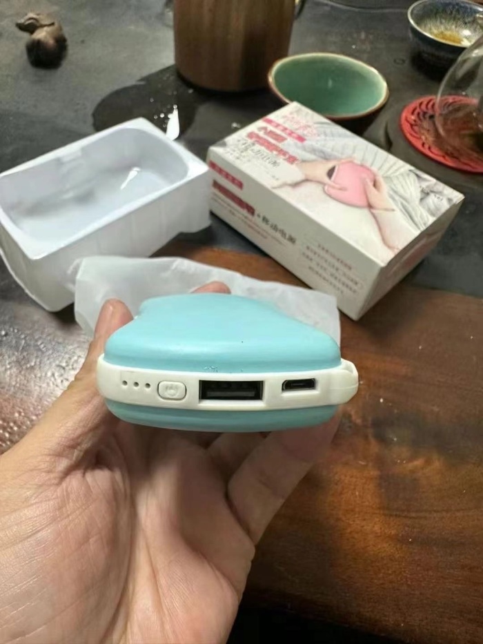 小蛮腰香薰暖手宝+移动电源，数量1238个，独立包装，原箱原件，整整齐齐， 几块钱的事，好货靠抢