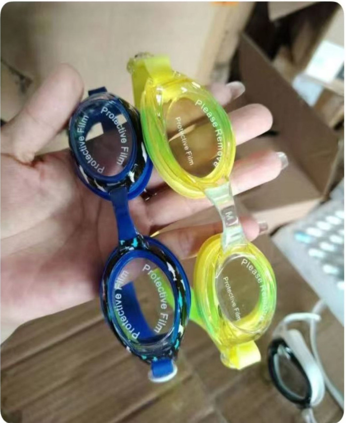 游泳镜，1600个左右，