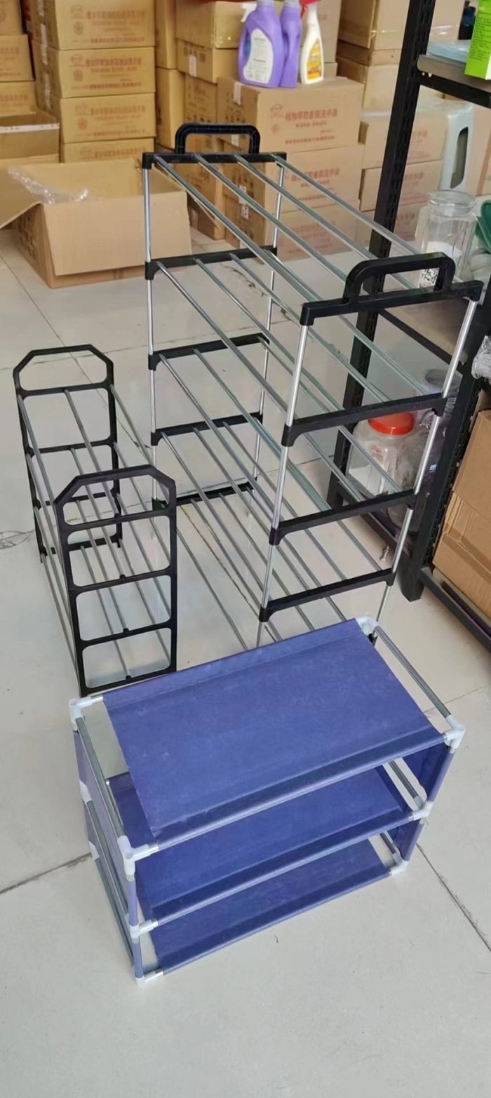 各种鞋架1万个左右 4块一个清