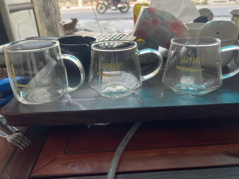 玻璃杯300个左右，全清1.2元一个