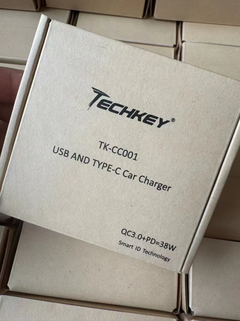 4000套，亚马逊下架金属车载充电器套装A+C到货 ​PD20w 支持pps25w USB QC3.0 C to C65w数据线
