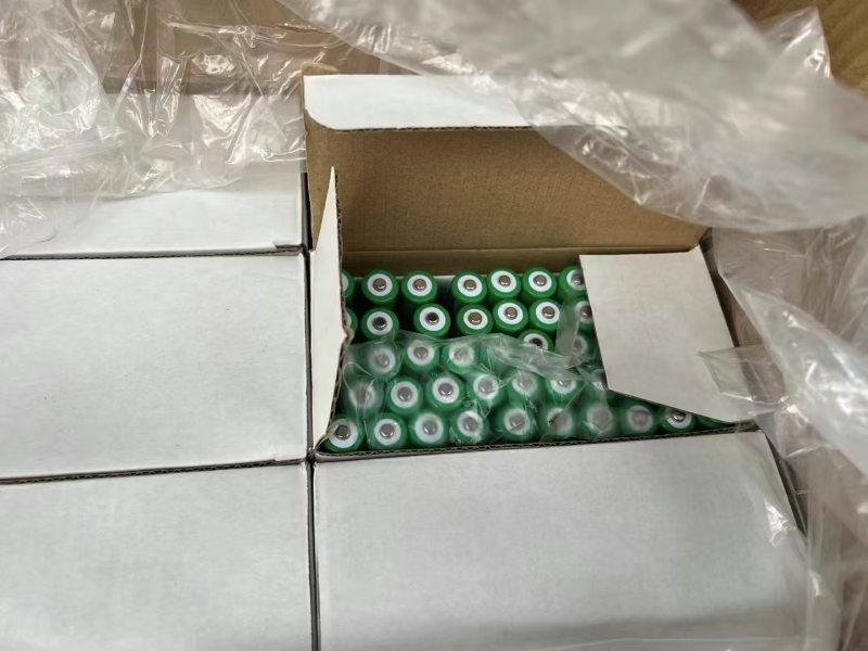 镍氢电池，可以充电的5号电池，现货36000粒，需要的朋友联系。