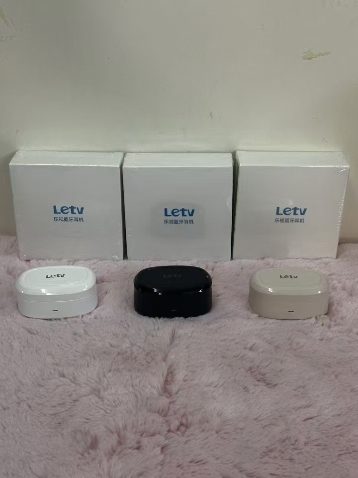 乐视耳机🎧到货6000个 原箱原件100个/箱