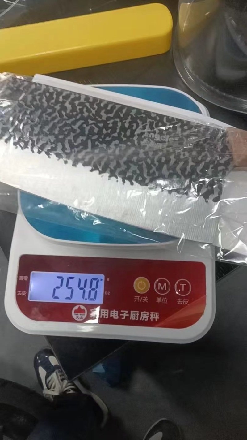 菜刀1.8万把。清货4.5元一把。1000把起批