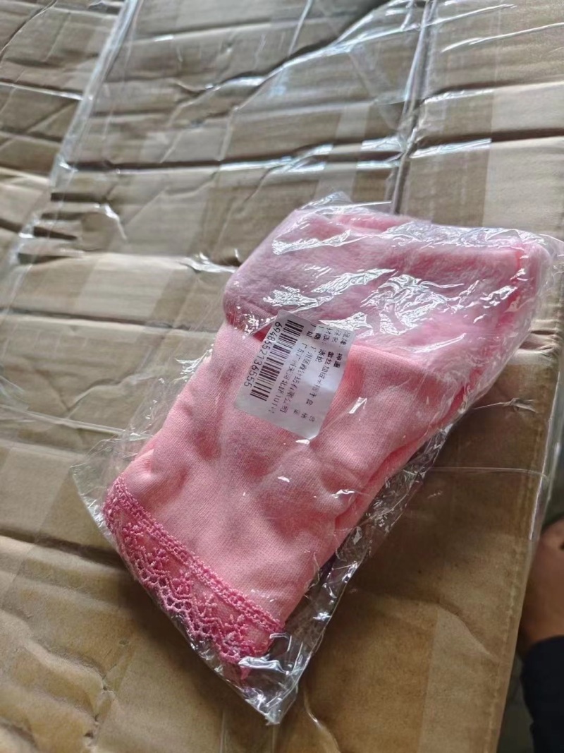 女士半指手套露指打键盘保暖手套3000套，一款4色，全清每双0.4元秒！