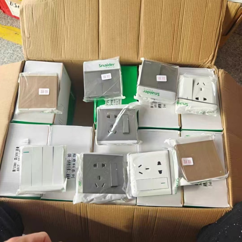 施耐德墙壁开关15万个，纯铜件，品质保证