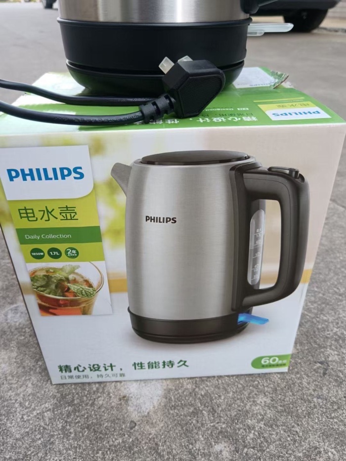 高端品牌水壶3000个，独立包装，原箱原件，便宜处理