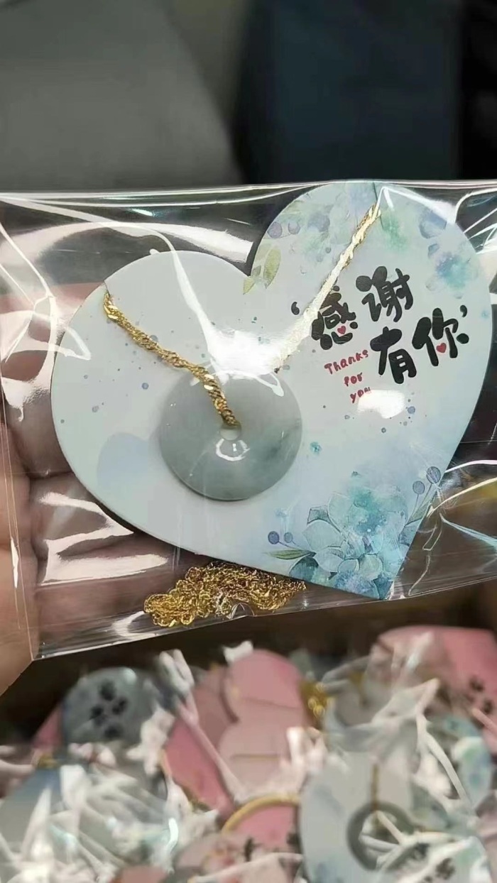 小整杂项链 内有天然翡翠 玉髓 珍珠2000条，清货3.5一条