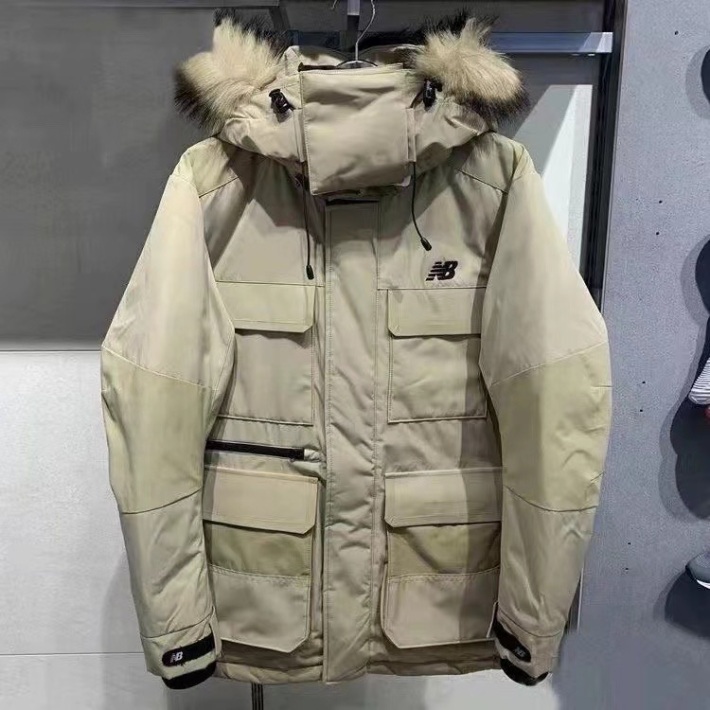 200 件 NB 羽绒服 带毛领 三标齐全 清货配货都可以