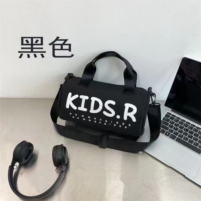 8000个桶包 两个颜色，尺寸30x17 数量多 8.6元一个