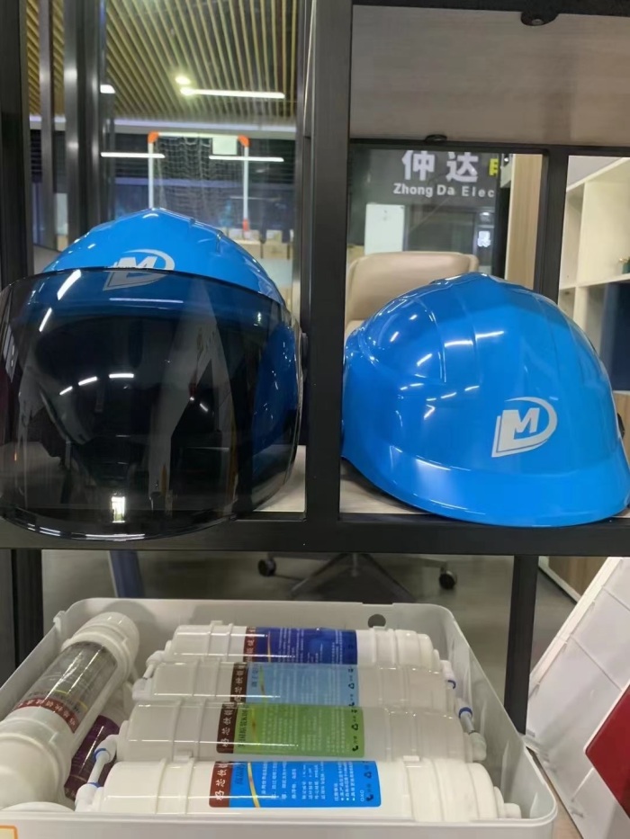 电动车头盔到货一批4000个，小几块钱一个，不零售
