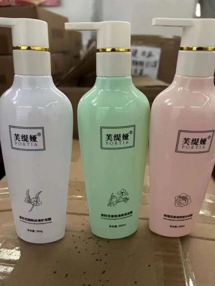 福利品洗护沐300ml套装 数量1700套 日期25年8月 有备案可上架 价格5.5全清