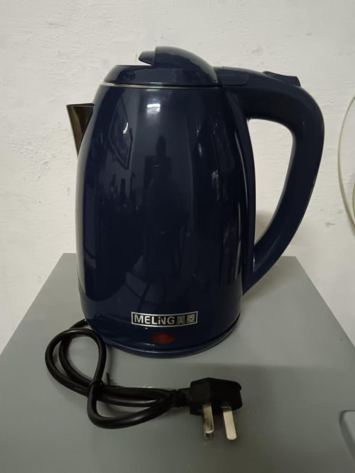 品牌电烧水壶好几百台，品质看到见，大货板正，独立包装，可分单，十来块钱的事