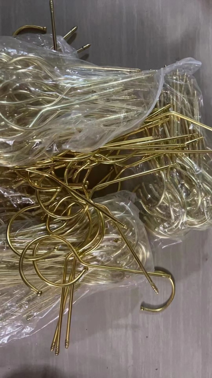 精品衣架，长挂钩🪝，网红款奶白色，260个，1块钱处理