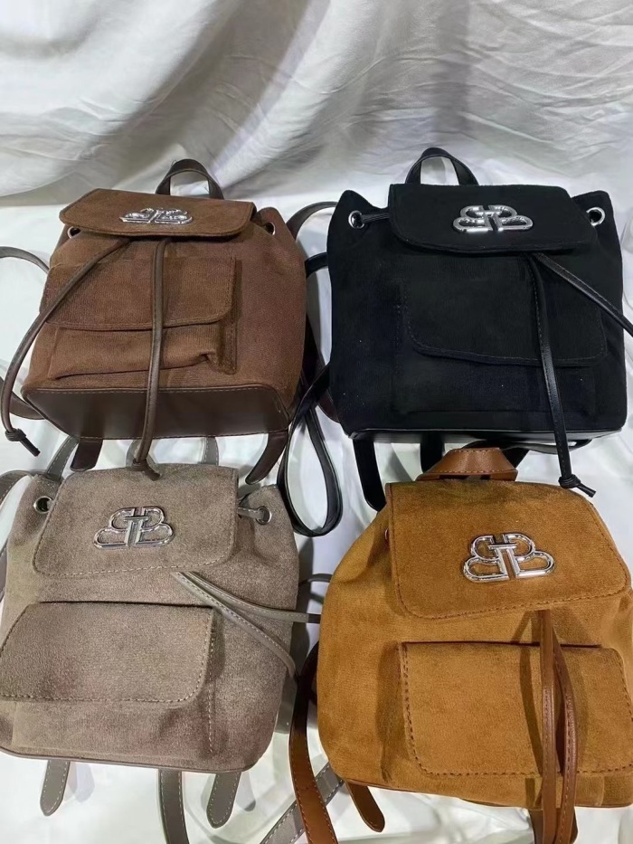包包 300个左右，18明盘