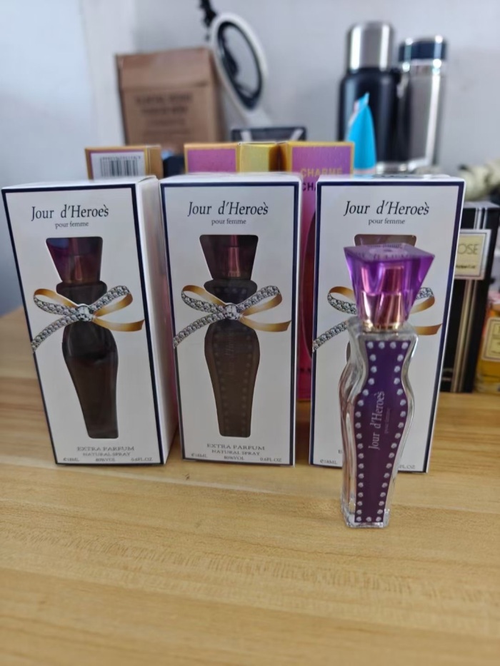 高端香水10万瓶入库，懂行的来，1元一瓶