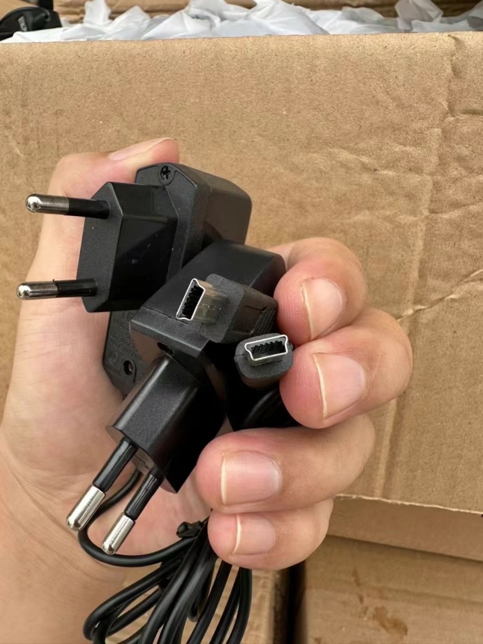 36000pcs，传音5v500ma欧规，v3加长接口，独立袋包装，500个/箱，线长65cm/ 72cm，