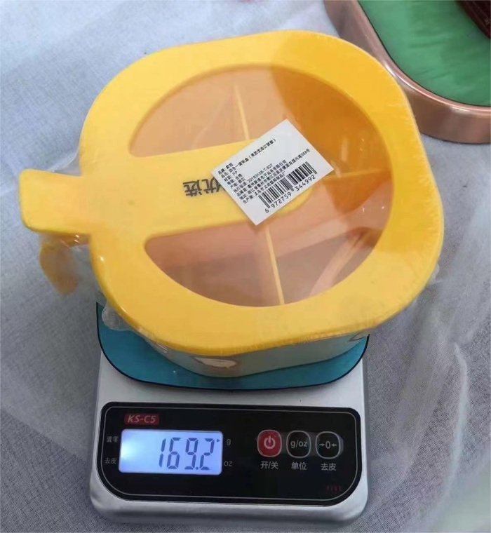 四合一 调味料盒 23862pcs，72个/箱，337箱 箱规尺寸：55*50*55