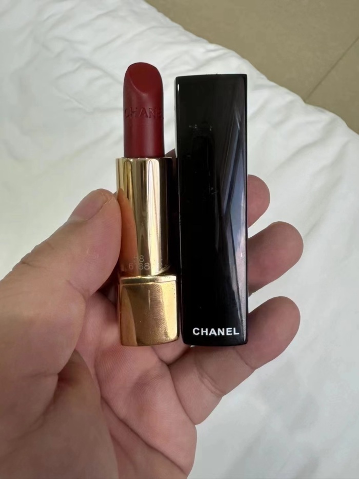 香奈儿口红💄3000支，铝管的，高质量气泡袋装，价格非常美丽
