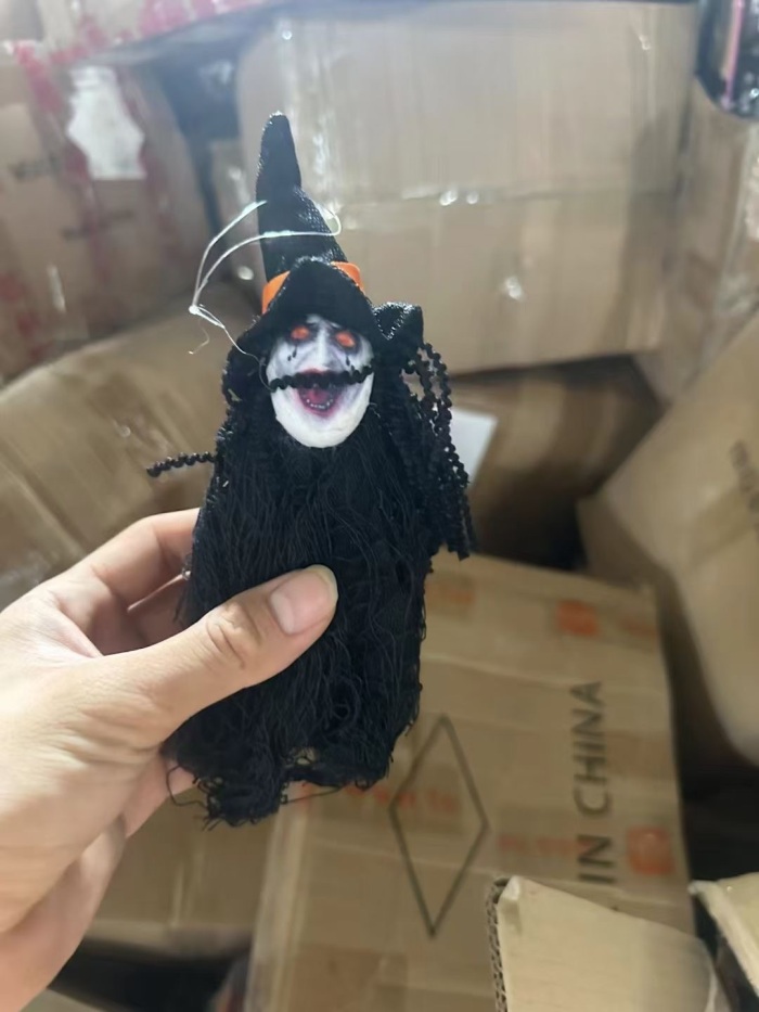 圣诞工艺品到货4吨左右，超低价处理，废品价格处理，处理