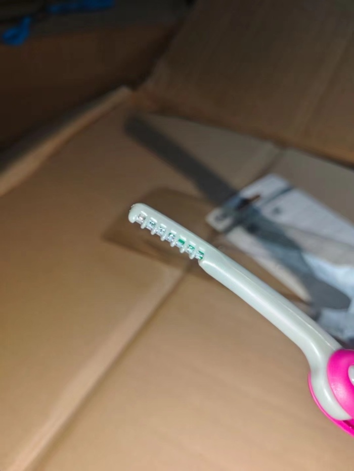 3500个美妆电热睫毛卷翘器，电池款装7号电池，全清每个1元秒！