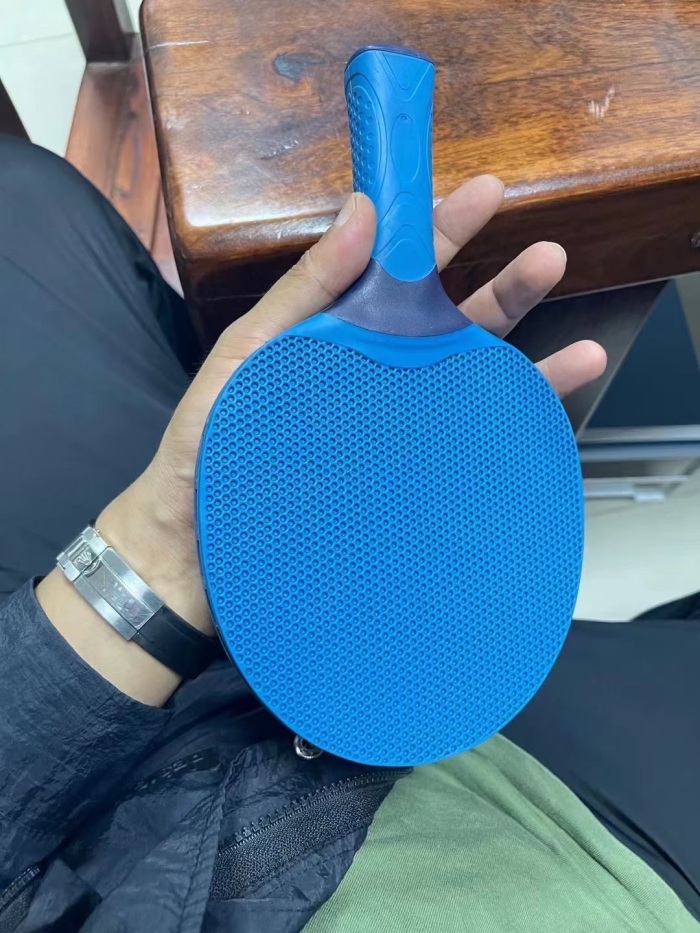 高品质中空乒乓球拍🏓️，5000个左右，一瓶水钱一个处理