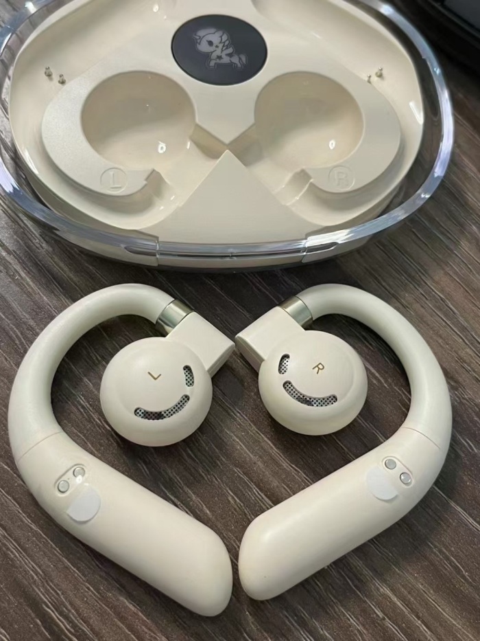 TOKIDOKI +独角兽联名款 开放式骨传导无线耳机， type C接口 ，数量1200个，低价清仓，仓库现货，合适的拿去