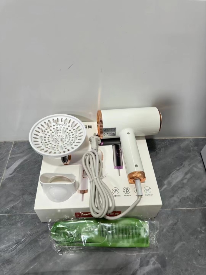 高端蓝光大功率吹风机1500，套装盒包装 原箱原件，质量嘎嘎好，15元一把
