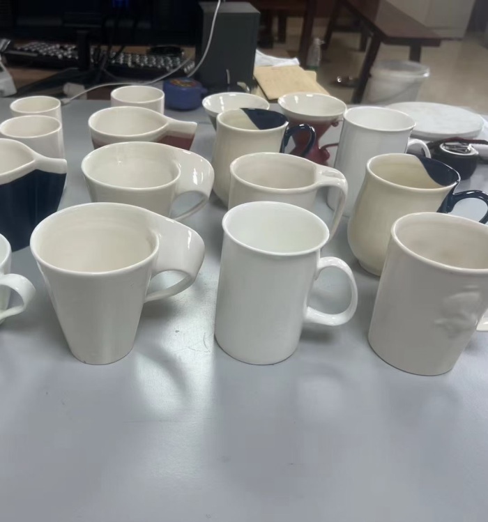 陶瓷杯70000个左右， 全清几毛钱一个，货整齐