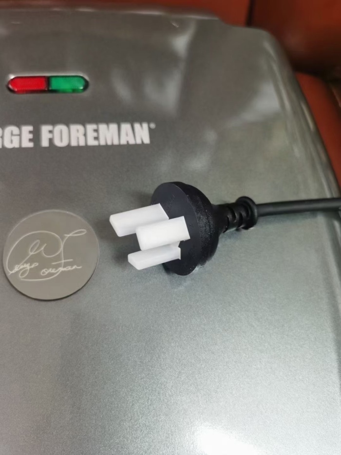 1100来台，全新原包 ​一件2台，三层包装看尺寸，看重量 ​加厚包装，贴单即可发货 ​新西兰品牌！牛排，烙饼， ​220V电压，国内正常使用 ​澳洲插头，3扁插，出口内销均可 ​废铝价格[勾引][勾引][勾引]