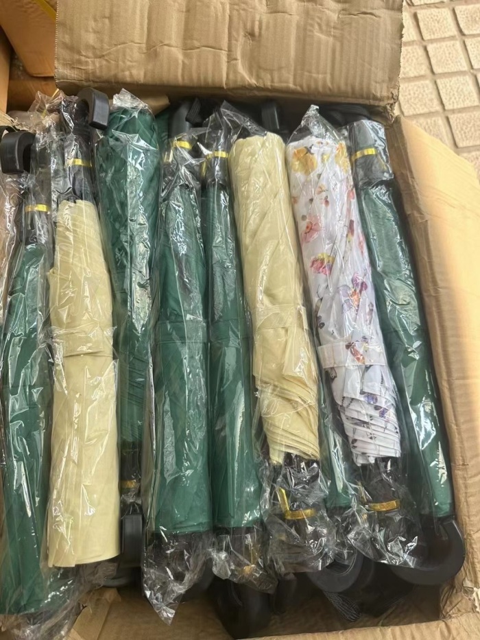全新半自动雨伞1000支，比较整齐，适合装柜，价格便宜