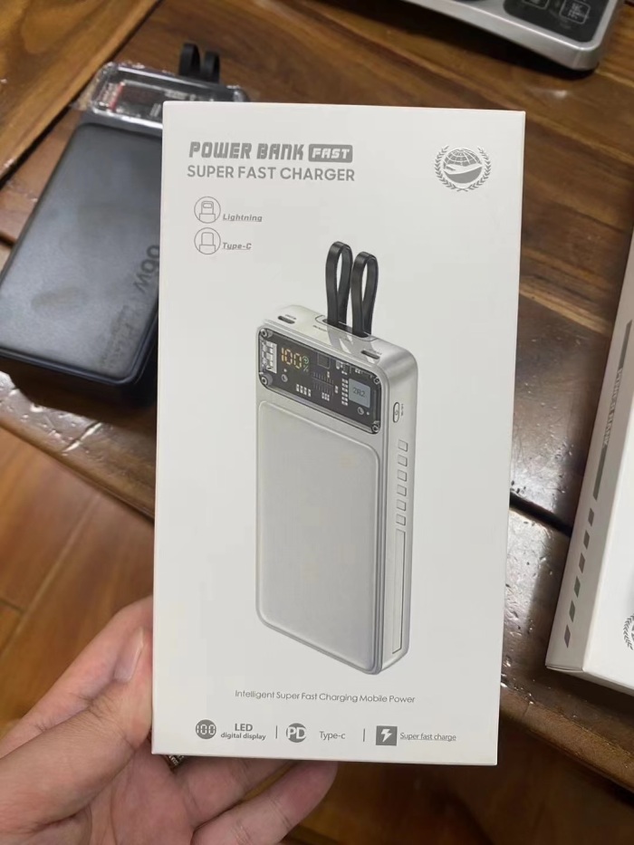 还有1000套，20000mah双向快充带PD，带苹果线和TYPC线，全新整齐，