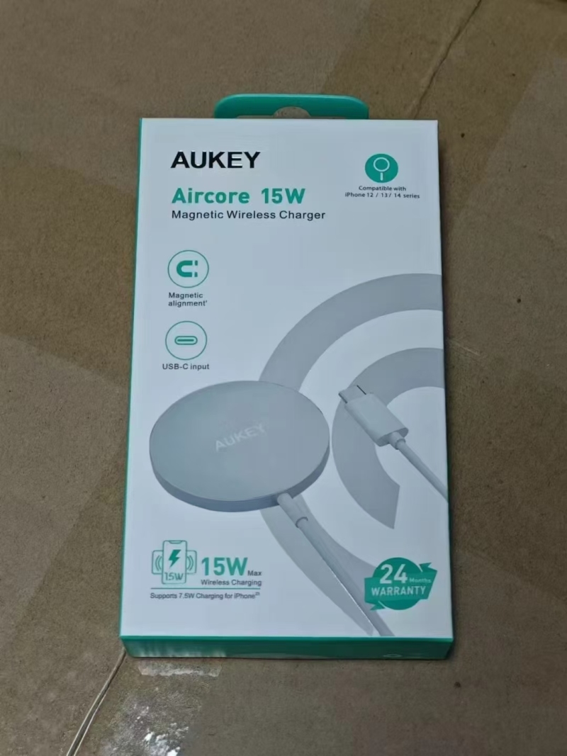 AUKEY/傲基 原装15W无线充 出口马来西亚产品，官网可查询，原箱原件，一箱80个，现货销售，还有2400个