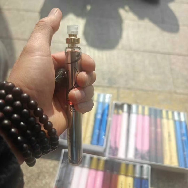 35毫升雪茄香水28800瓶，价格美丽
