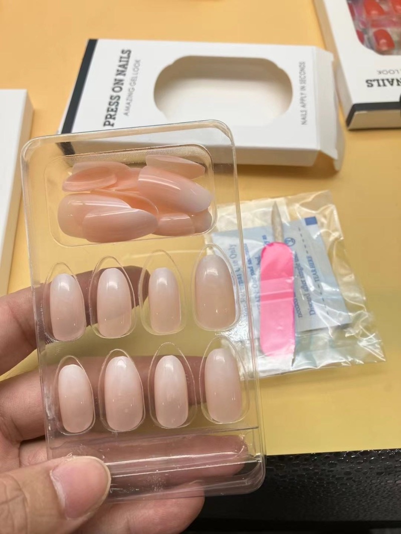 美甲7500盒 一单清4毛一盒