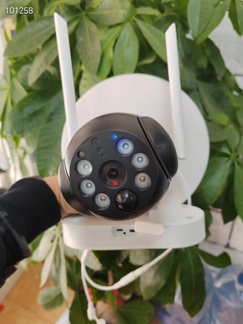高品质太阳能监控摄像头wifi版 到货800台 需要的私聊