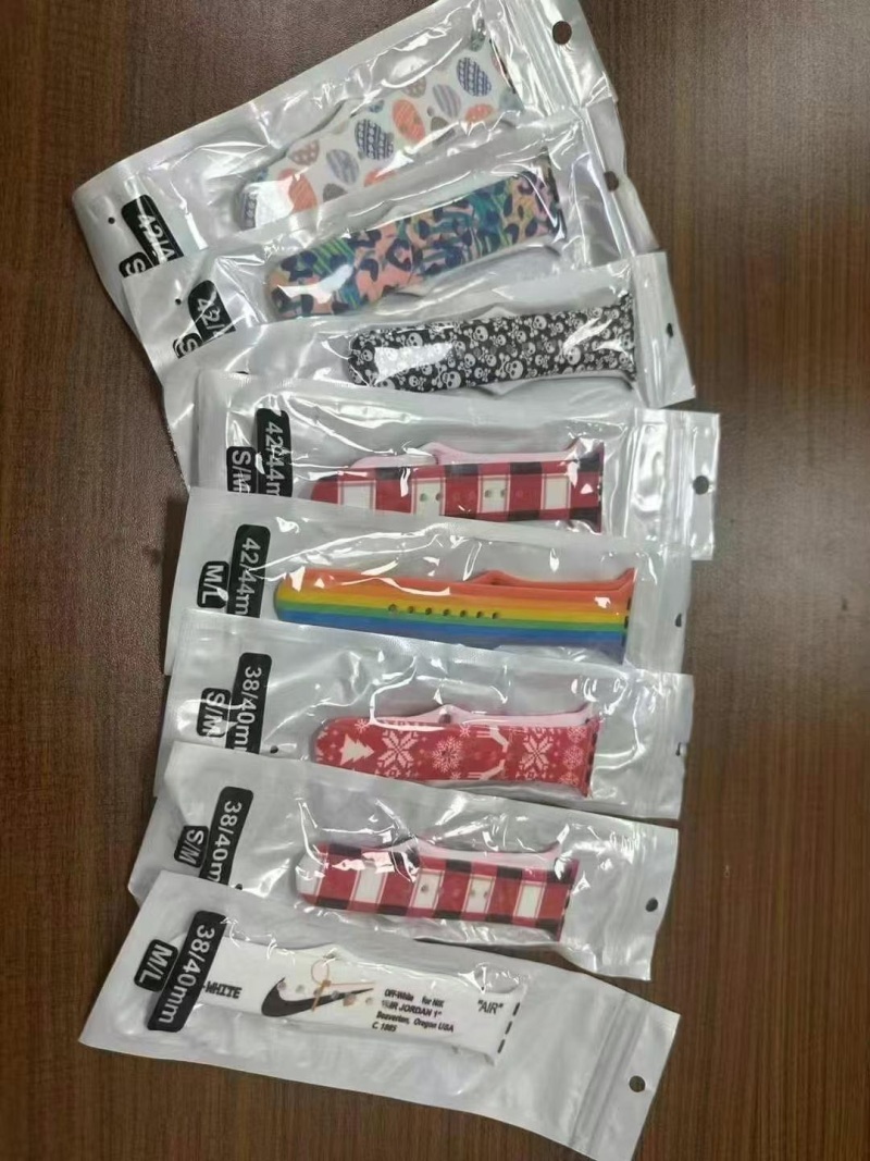 通用苹果手表带，45000条，国产手表也通用，全新整齐，图案多种，全部统货便宜清， 0.x元一单清