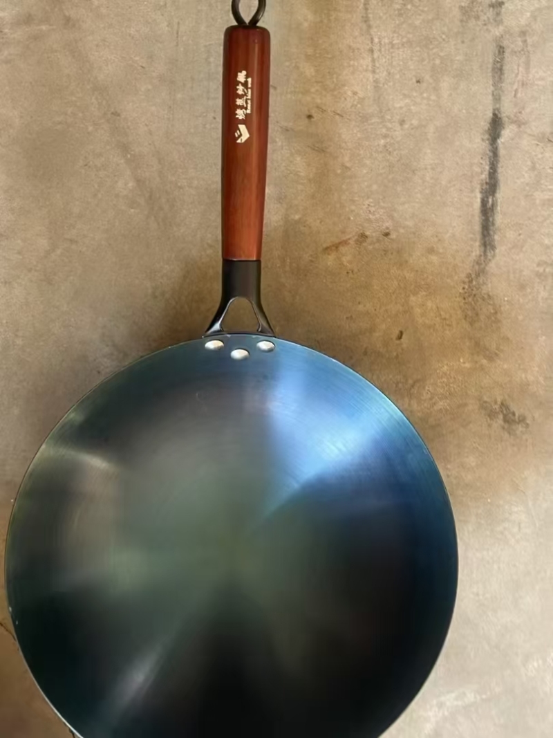 木柄炒锅400个左右， 9.5元一个，可分货。