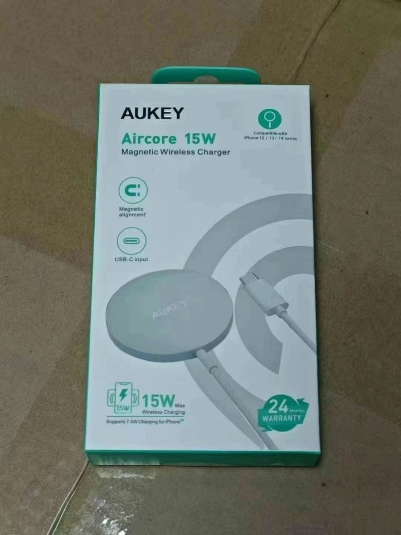 AUKEY/傲基 原装15W无线充 出口马来西亚产品，官网可查询，原箱原件，一箱80个，现货销售，还有2400个
